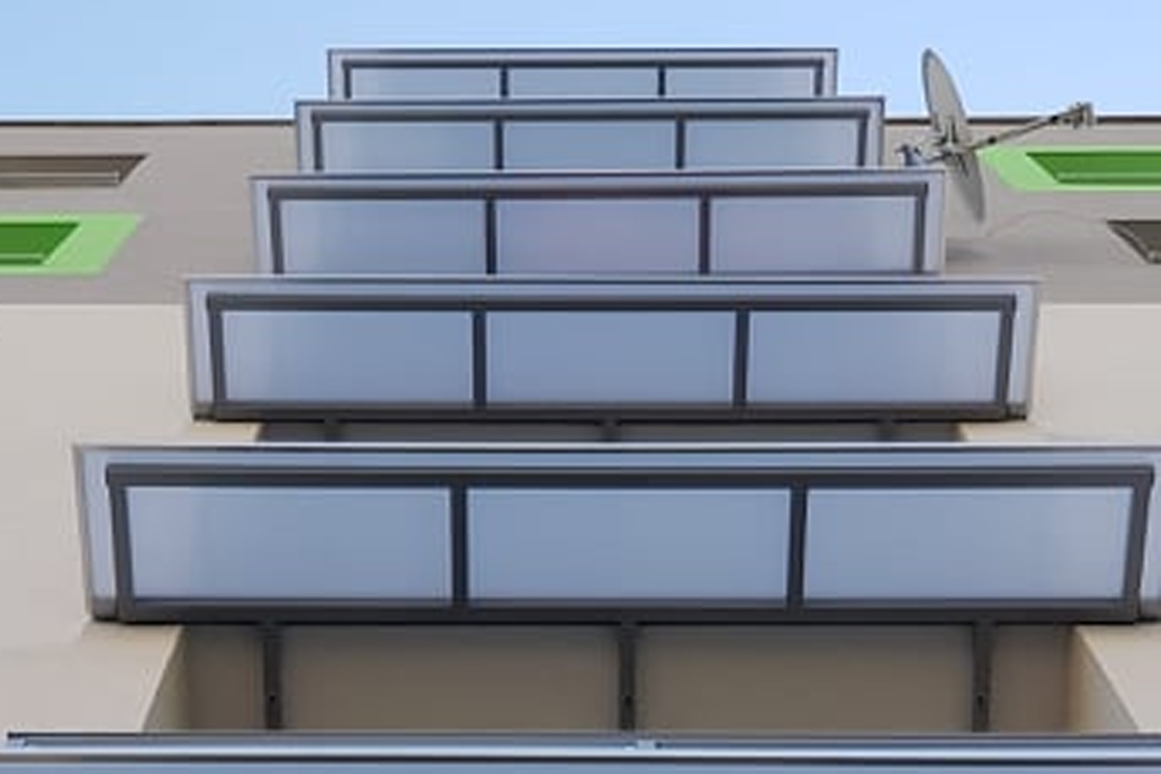 Stříška nad balkonem z hliníkové konstrukce