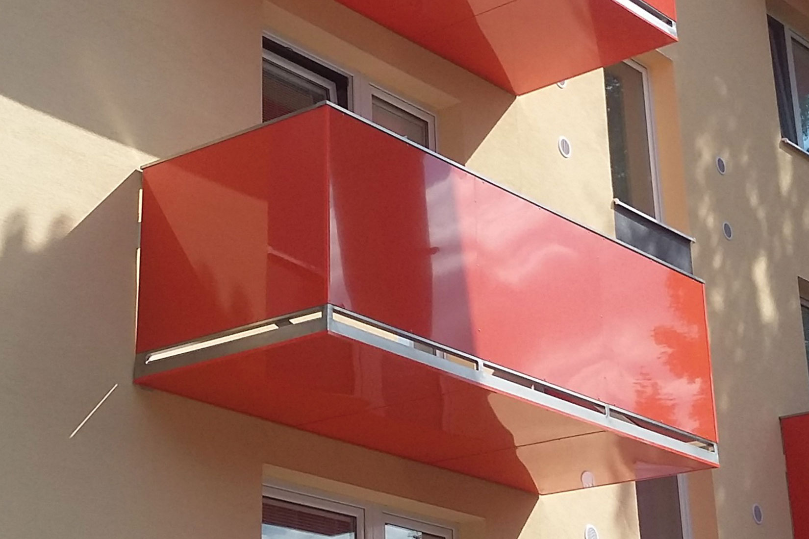 KOVERON s hliníkovými konstrukcemi balkónů